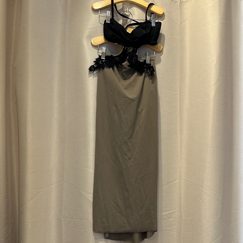Elegant Backless Black and Tan Dress